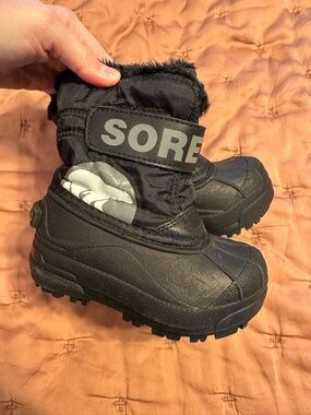 SOREL Children's Snow Commander Boot Unisex Black Charcoal Size 8